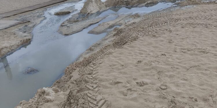 Playa del Carmen de Barbate pendiente de reapertura al baño tras el cierre preventivo