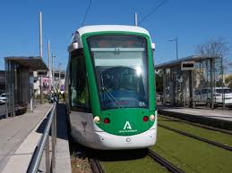 Tranvía de Jaén durante la fase de pruebas ininterrumpidas