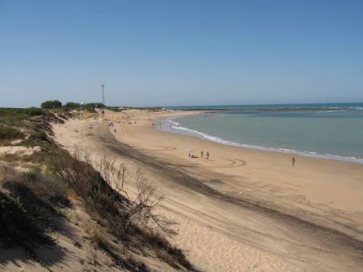 Prohibición del baño en cinco playas de Cádiz por contaminación del agua