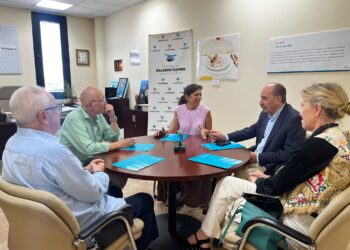 Jurado del concurso Hablando en Cobre de la Fundación Atlantic Copper reunido en Huelva