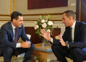 Reunión sobre las infraestructuras de Jaén entre Juan Latorre y Juanma Moreno