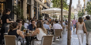 Hosteleros de Sevilla reclama su inclusión en las ayudas municipales al asociacionismo
