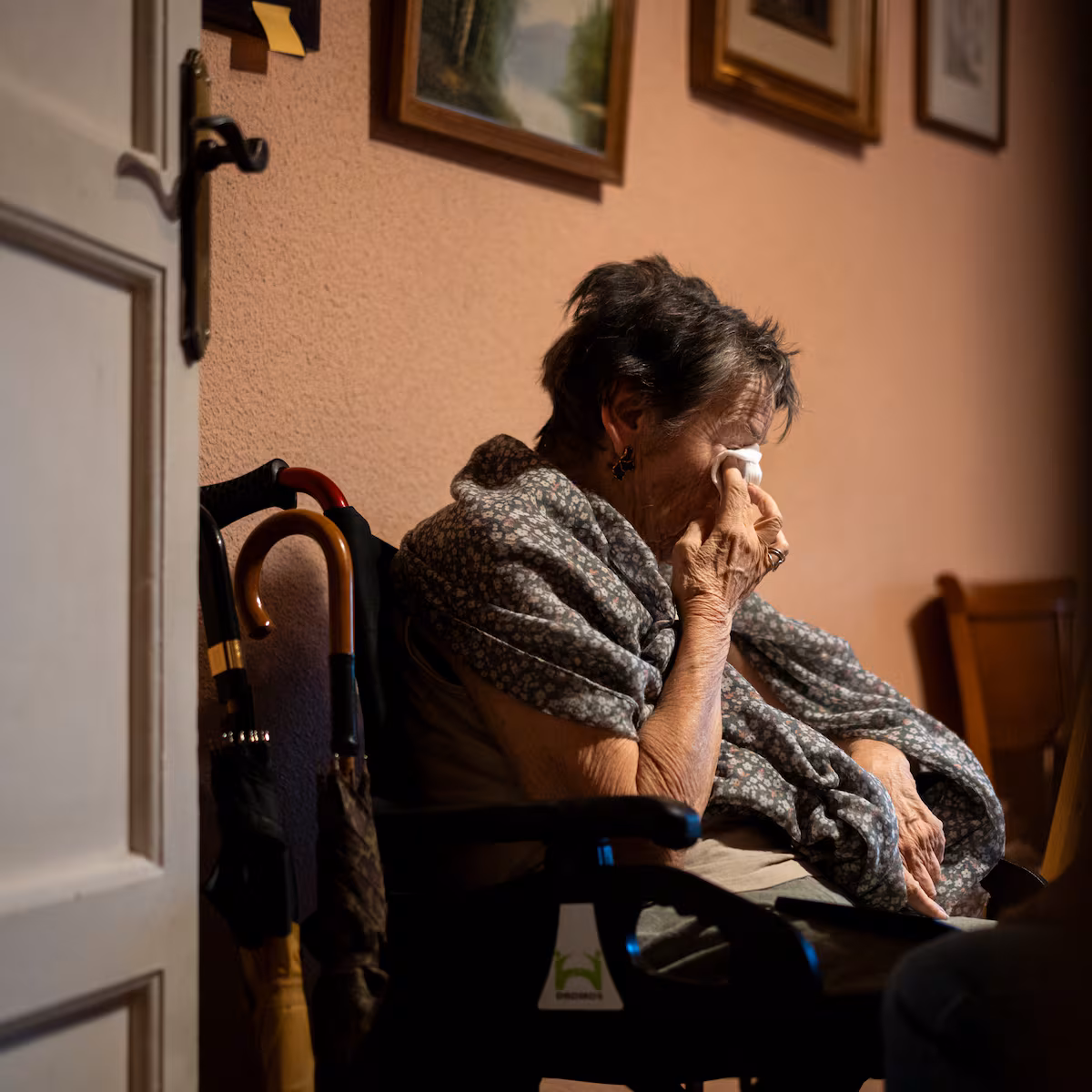 Maricarmen, 87 años: la historia de un desahucio que terminó en una camilla