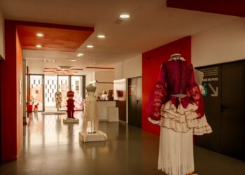 Cátedra de Moda Andaluza con masterclasses de diseñadores en Sevilla