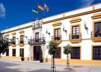 PSOE de Utrera denuncia deficiencias en obras de San Carlos Borromeo y avenida de los Naranjos