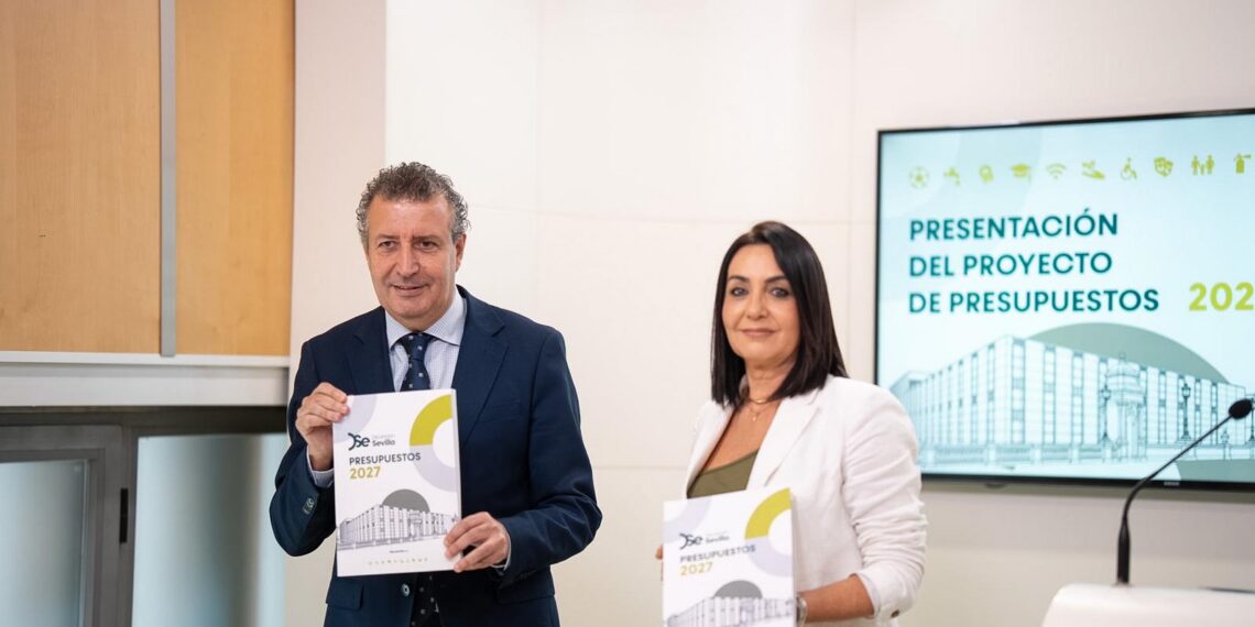 Presupuesto 2027 de Diputación de Sevilla presentado por Javier Fernández e Inmaculada Márquez