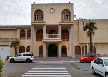 PSOE de San Juan de Aznalfarache denuncia la presunta retirada de folletos informativos críticos con la gestión municipal.