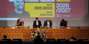 David Acosta durante la apertura de curso de la Facultad de Comunicación de la Universidad de Sevilla
