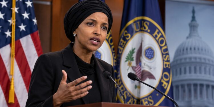 Ilhan Omar denuncia irregularidades en el registro de su vivienda y exige recuperar sus pertenencias