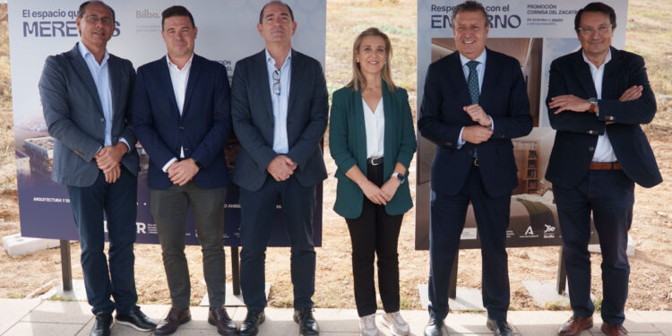 Parcela de las 84 viviendas protegidas en la Cornisa del Zacatín de Alcalá de Guadaíra.